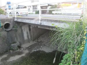 構造物の写真”width=