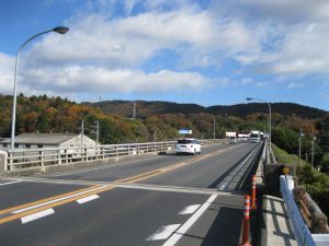 橋の写真”width=