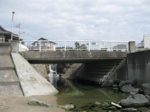 橋の写真”width=
