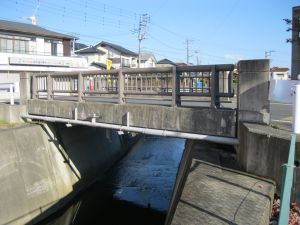橋の写真”width=