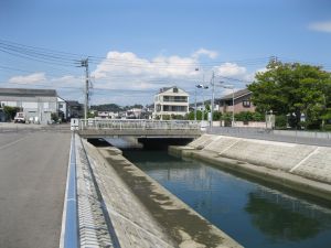 橋の写真”width=