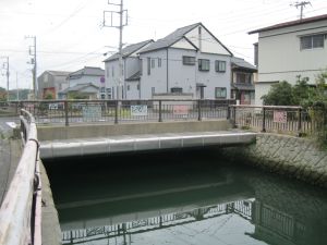 橋の写真”width=