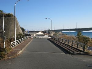 橋の写真”width=