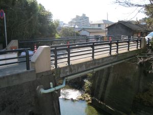 橋の写真”width=