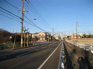 道路の写真”width=