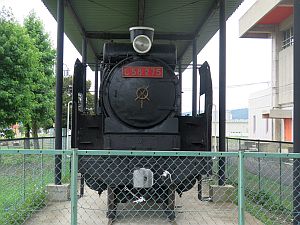 正面の写真”width=